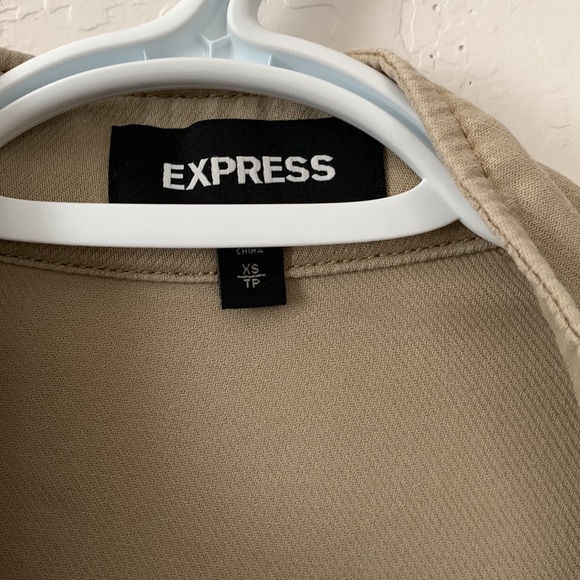 Express Jacket - Picture 2 of 5